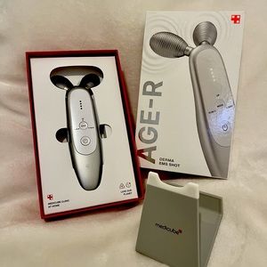 Medicube Age-R Derma Shot Electro Facial Massager